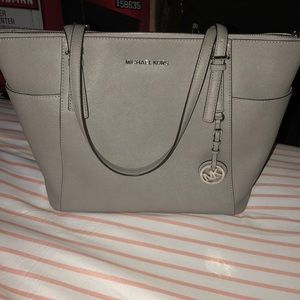 Michael Kors jet set tote